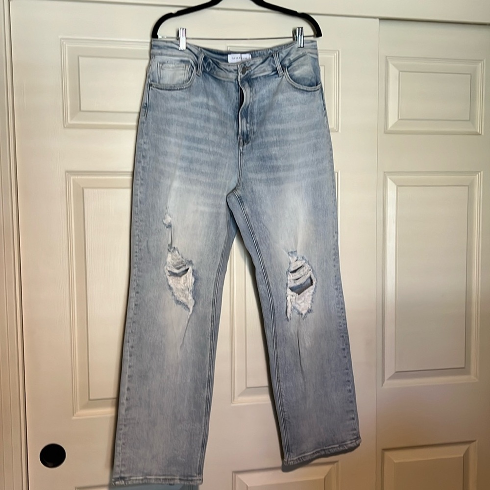 Risen jeans never worn